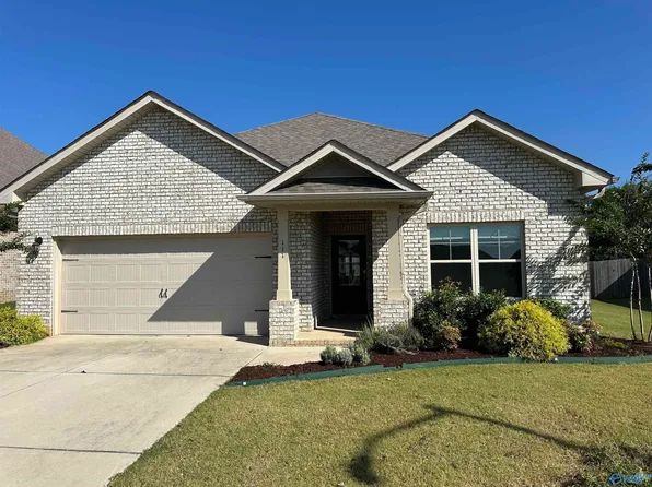 111 Shrewsberry Dr, New Market, AL 35761