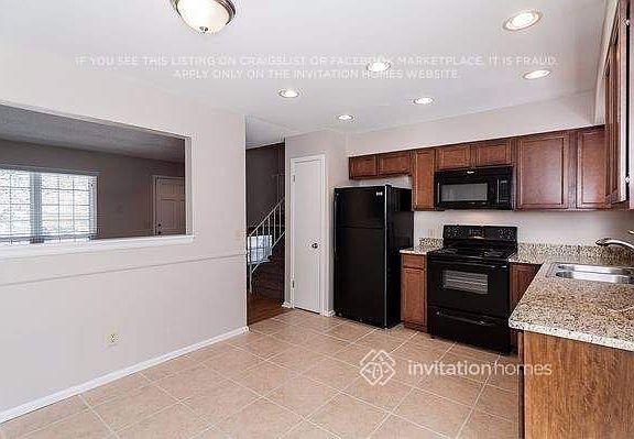 5th image of 17430 E Gunnison Pl