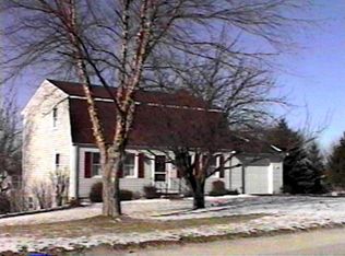 110 Hilltop Dr, Portsmouth, RI 02871