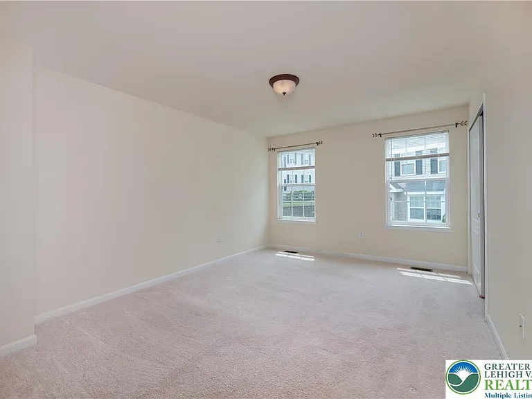 4165 Bunker Hill Dr N — Photo 19