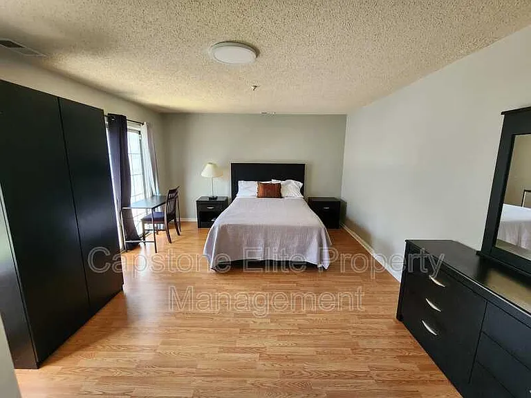 48 Marrow St #DOWNSTAIRS STANDARD — Photo 6