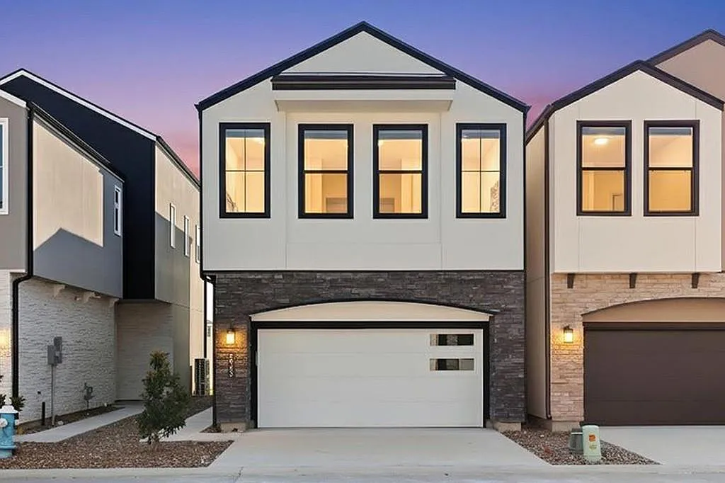 3 bed, 2.5 bath, 2294 sqft, $3,200 — Photo 1