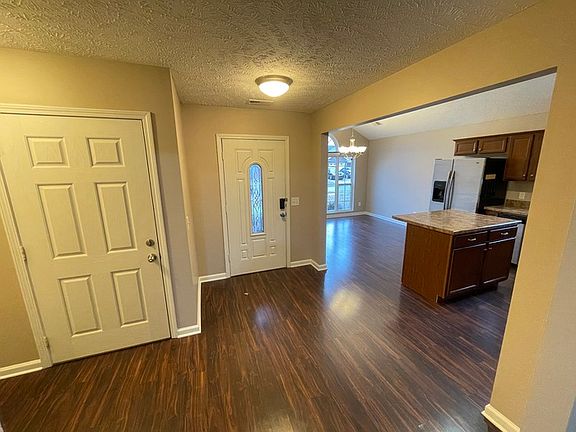 3rd image of 131 Pierre Pl
