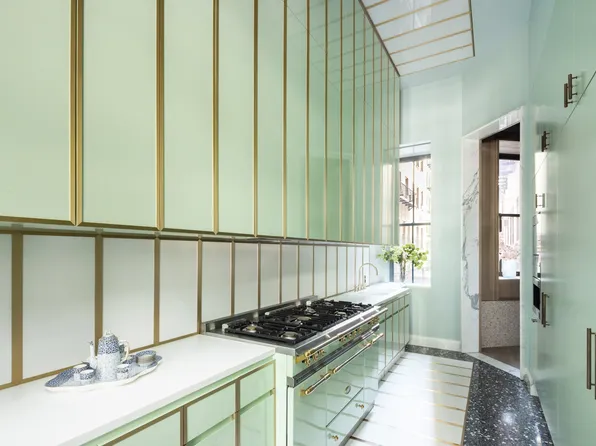 50 Central Park West image 13 of 36