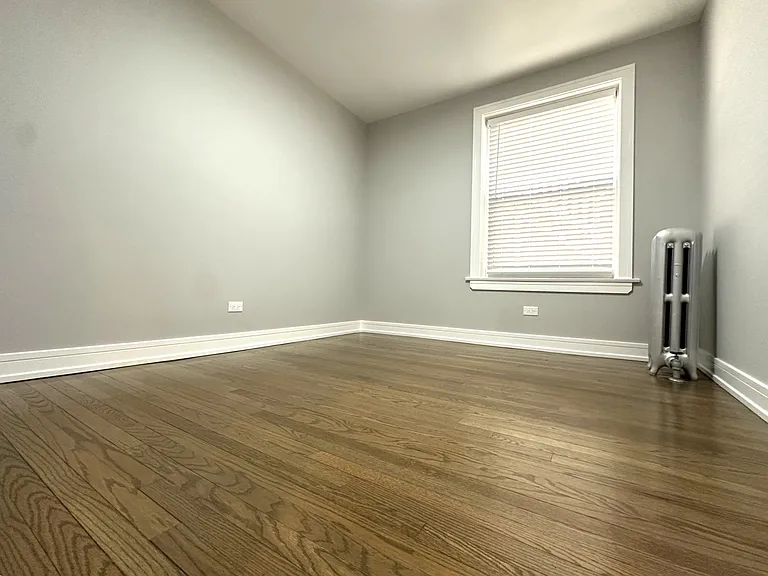 5454 N Paulina St #1 — Photo 9