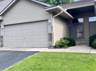 953 14th Ln SE, Cambridge, MN 55008
