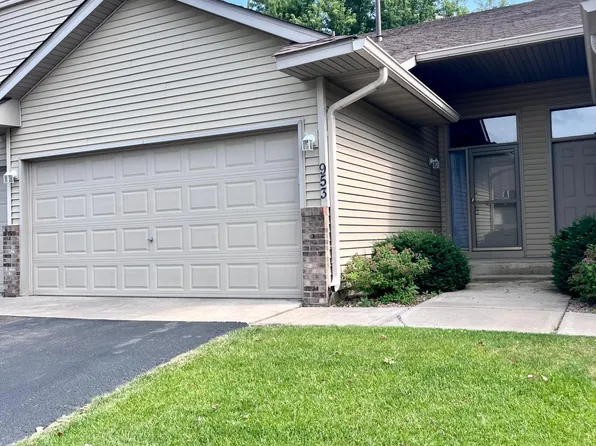 953 14th Ln SE, Cambridge, MN 55008