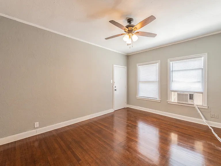 3101 San Pedro Ave #5 — Photo 4