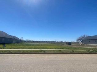 113 Upland Blvd W, Brooks, AB T1R 0R3