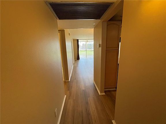 4th image of 9230 Lagoon Pl APT 210