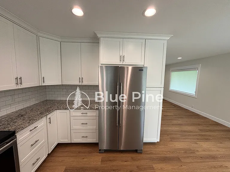 351 Yale Ave — Photo 7
