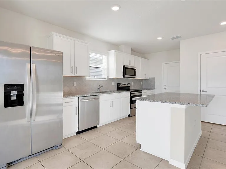 7780 Syracuse Dr — Photo 16