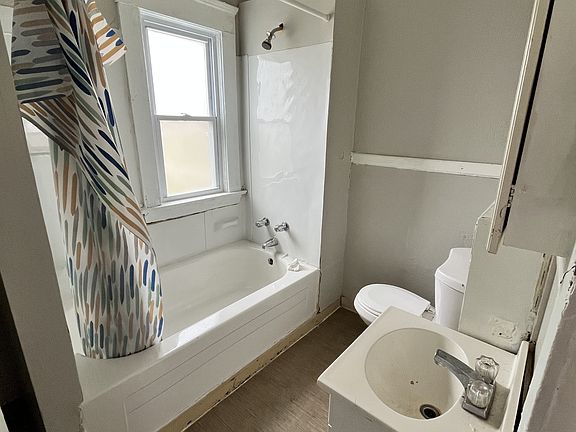 5th image of 10307 Sophia Avenue Superior #Up815-avenue815