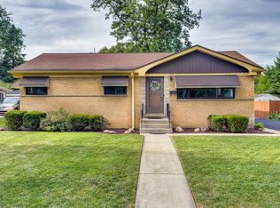 1718 W Verde Dr, Mount Prospect, IL 60056