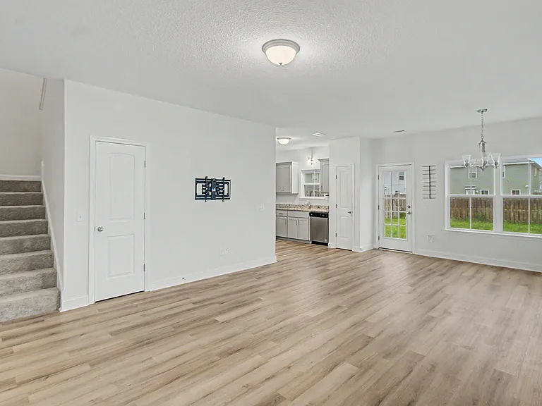 1246 Grayson Ave — Photo 2