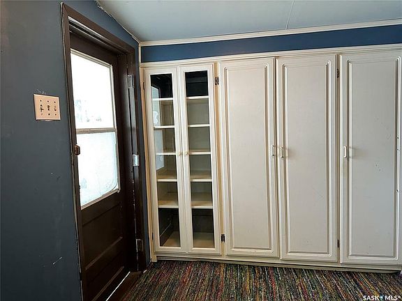 3rd image of 214 13th St