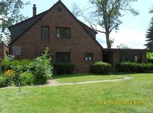 8650 Rivershore Dr, Niagara Falls, NY