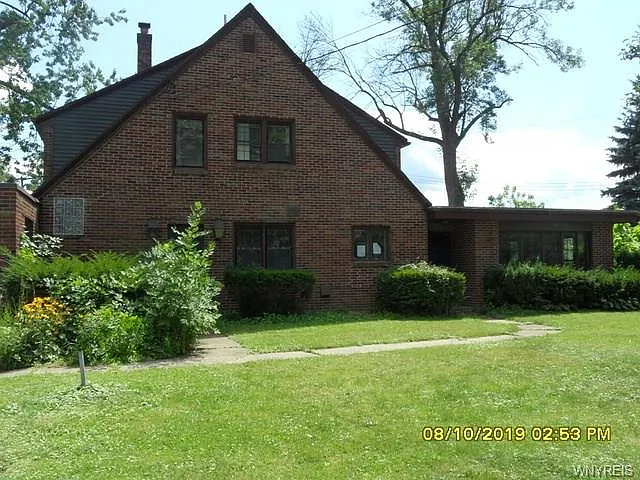 8650 Rivershore Dr photo 1