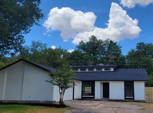 2503 Glacier Dr, Bryan, TX 77803