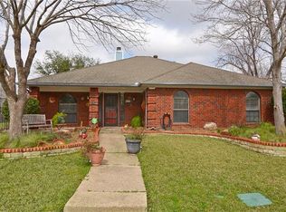 2521 Hawk Dr, Mesquite, TX 75181
