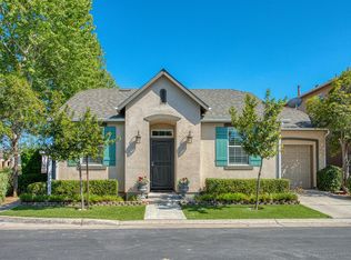 5566 N Olive Tree Ln, Fresno, CA 93711