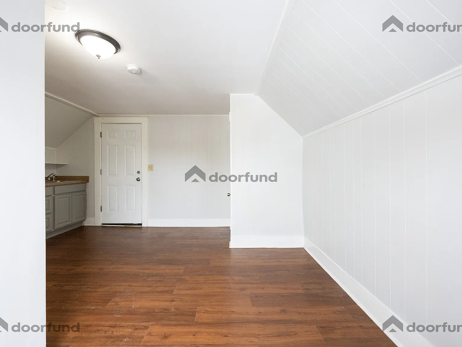 Studio, 250 sqft, $1,150 — Photo 3