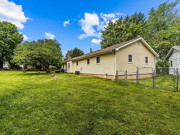 5th image of 1254 S Saratoga Avenue