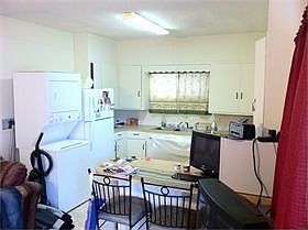 2nd image of 123 Cooper St