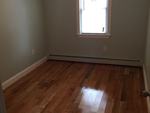 4th image of 11570 Newburg St