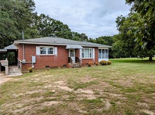 10 Griffin Farm Rd, Honea Path, SC 29654