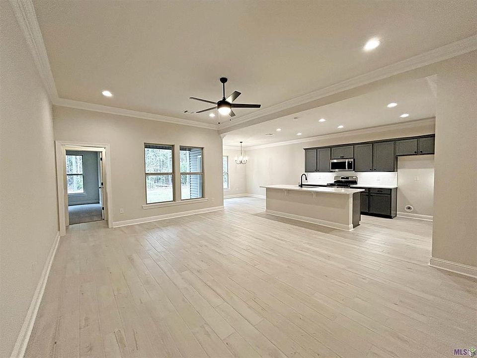1st image of 39512 White Sand Ln