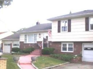 46 Claremont Ave, West Babylon, NY 11704