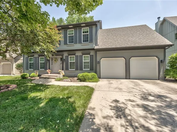 12825 Garnett St, Overland Park, KS 66213