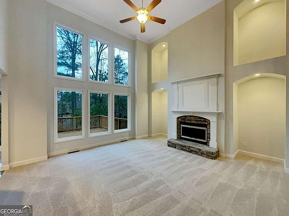 5th image of 37 Ashdowne Way