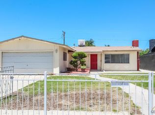 113 W 19th Pl, Delano, CA 93215