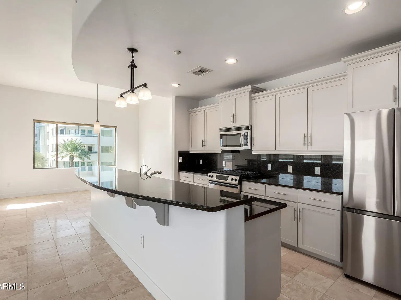 3 bed, 2.0 bath, 1848 sqft, $3,750 — Photo 4