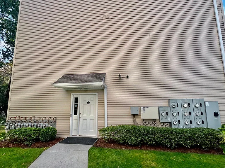 17 Riverview Ct #17 — Photo 18