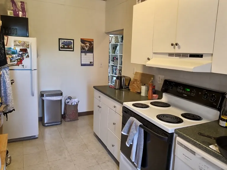 1382 Beacon St — Photo 3