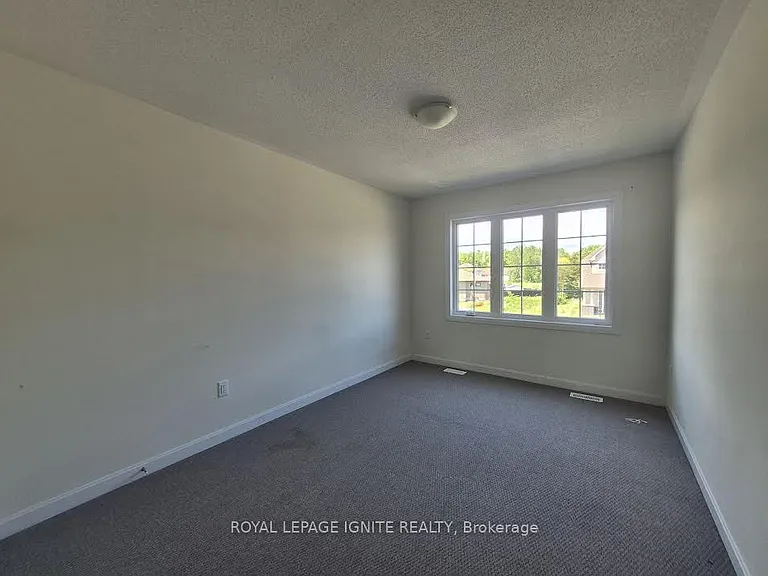 137 Gildersleeve Blvd — Photo 21