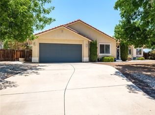 20393 Ochoa Rd, Apple Valley, CA 92307