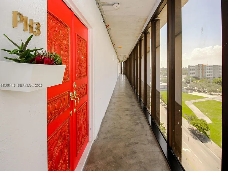 5781 Biscayne Blvd #Penthouse 3 — Photo 11