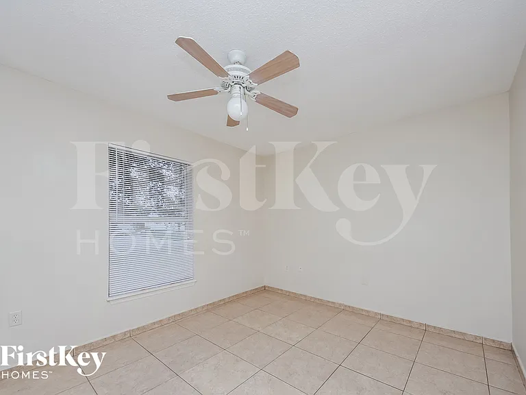 1307 Dover Dr — Photo 13