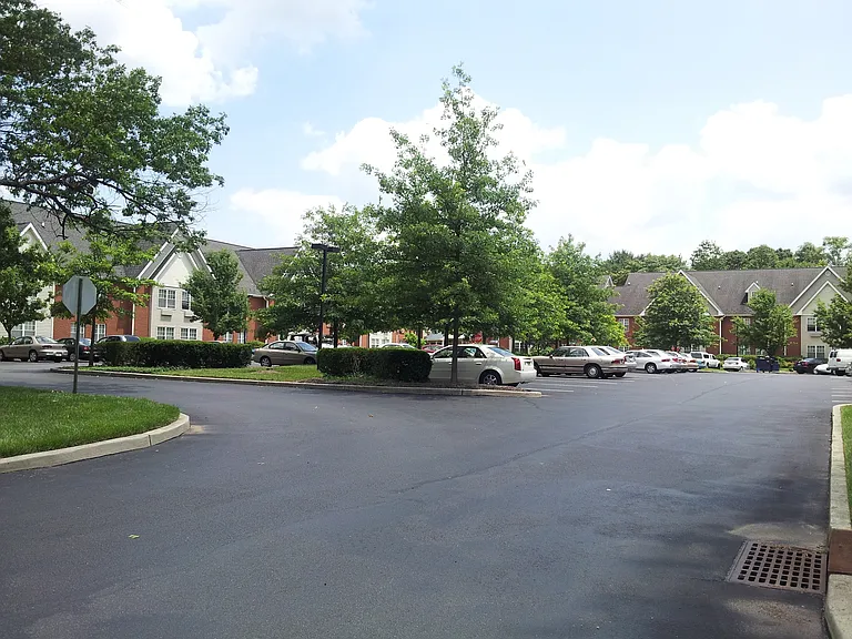 McCorristin Square — Photo 7