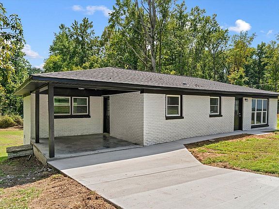 3rd image of 128 Robinhood Dr SE