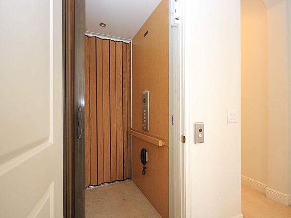 3rd image of 5901 Bowen Daniel Dr Unit 107