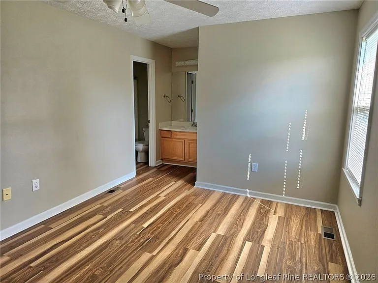 108 Laura Ln — Photo 12