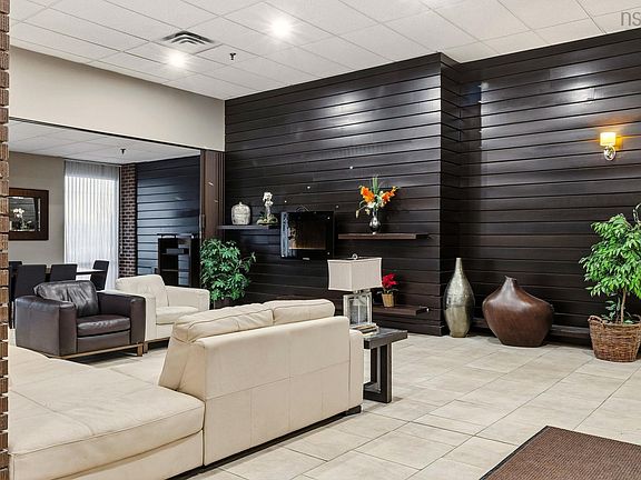 2nd image of 6369 Coburg Rd #1004