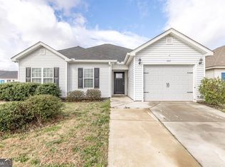 301 Collins Park Dr, Centerville, GA 31028