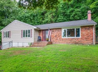 11 Horseneck Rd, Montville, NJ 07045