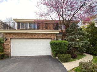 6854 Latrobe Ave, Skokie, IL